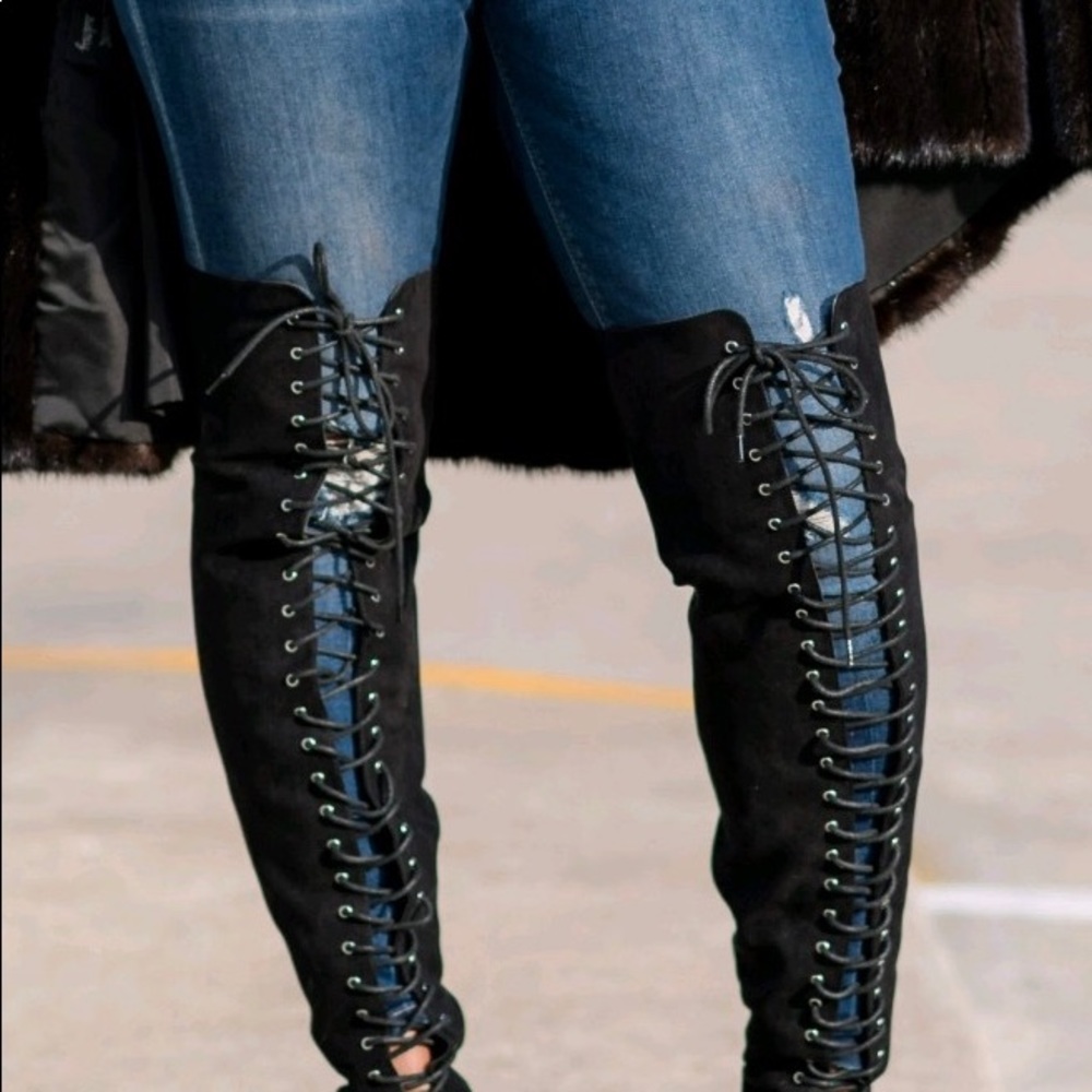 Knees boots